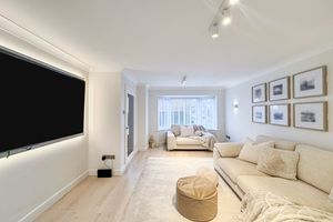 Photo 19- click for photo gallery